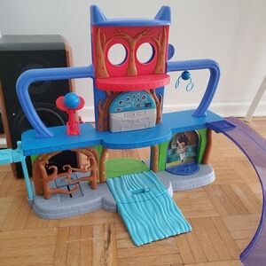 Pj masks headquarters playset